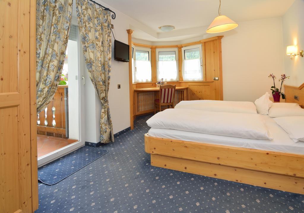 Hotel Silvana Selva di Val Gardena Phòng bức ảnh