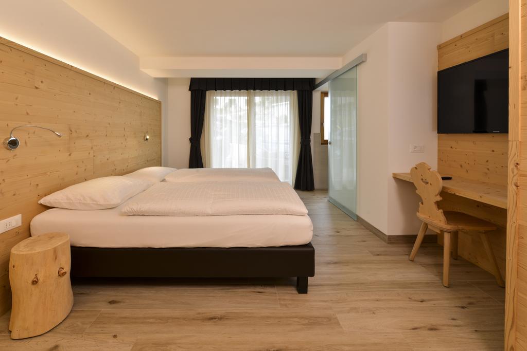 Hotel Silvana Selva di Val Gardena Ngoại thất bức ảnh