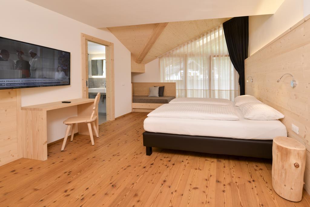 Hotel Silvana Selva di Val Gardena Ngoại thất bức ảnh
